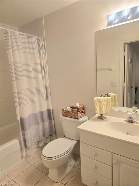 FAIRWAY VILLAS - Residential