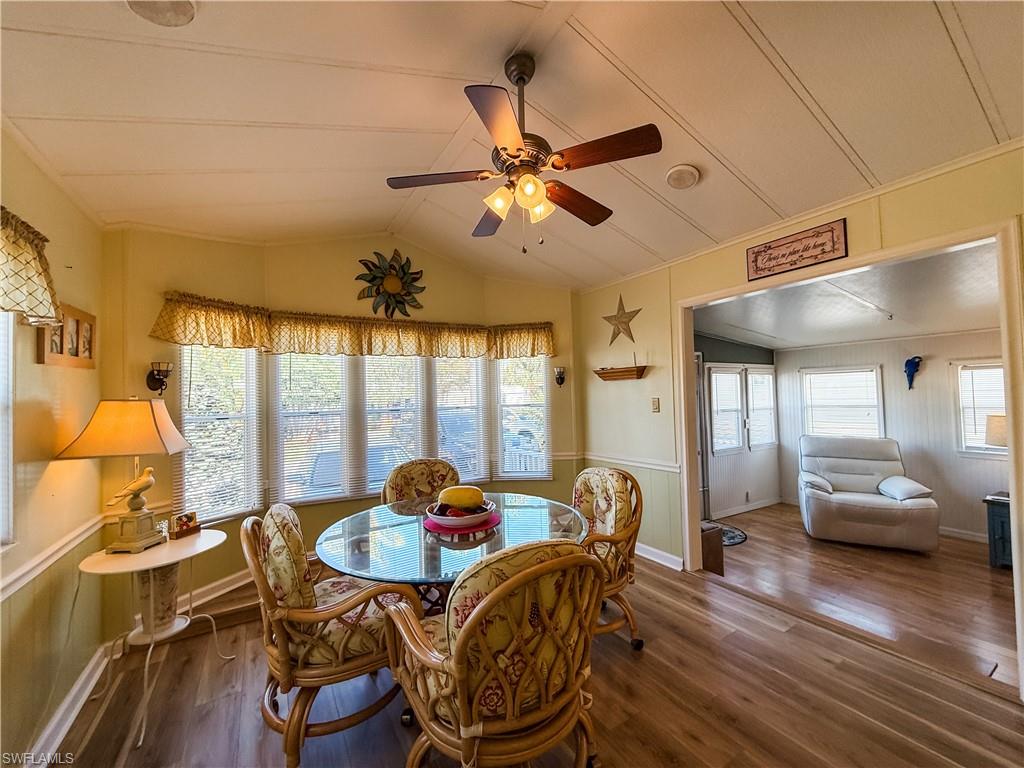 CORKSCREW WOODLANDS - Residential