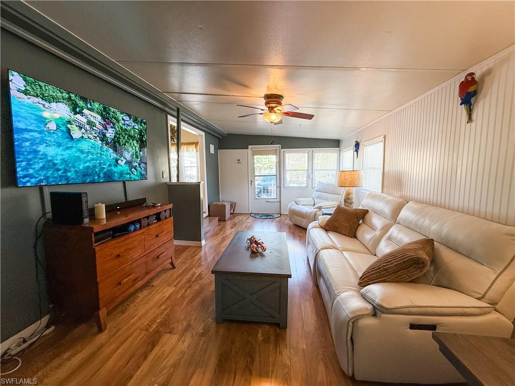 CORKSCREW WOODLANDS - Residential