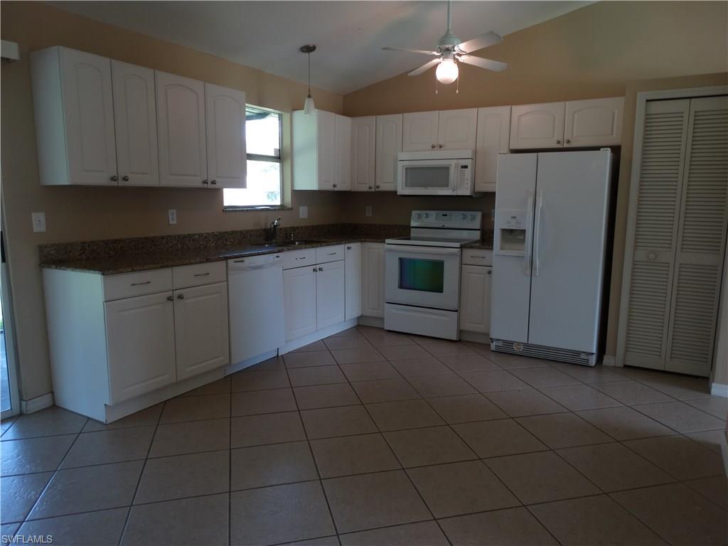 SAN CARLOS PARK - Residential