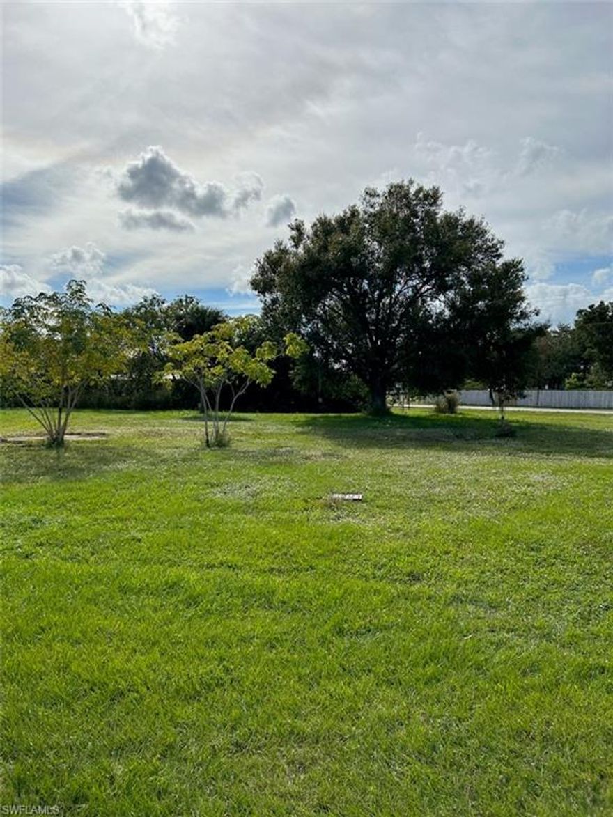 105 Jefferson Ave E, Immokalee, Fl and 109 Jefferson Ave E, Immokalee, Fl must be sold together with a total listing price of $450000. With C5 zoning there are several possibilities