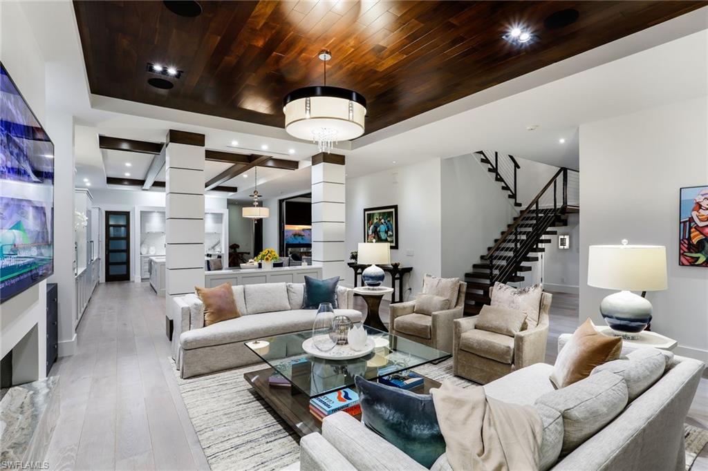 OLDE NAPLES - Residential