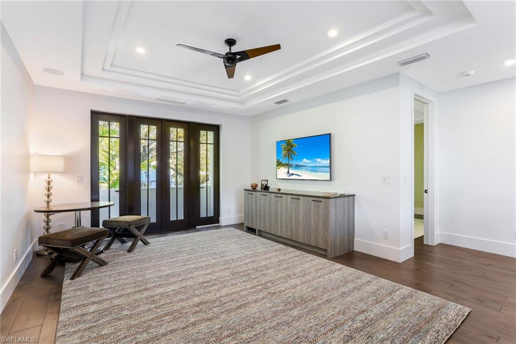 OLDE NAPLES - Residential