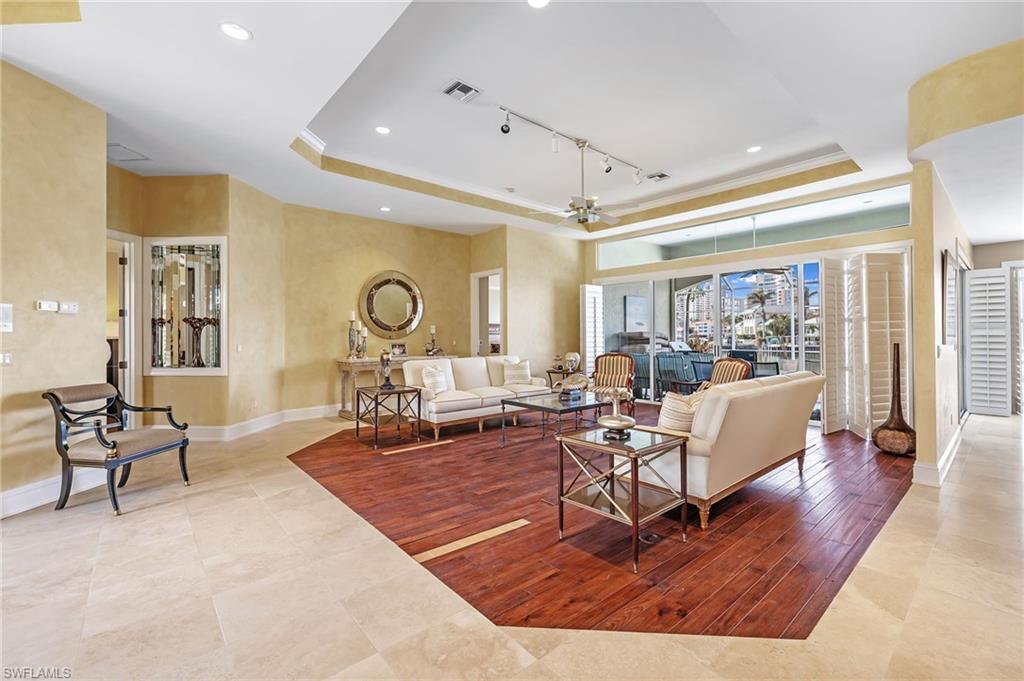 PARK SHORE - Residential