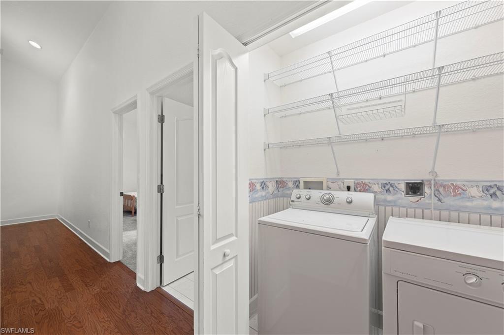 LAS LOMAS - Residential