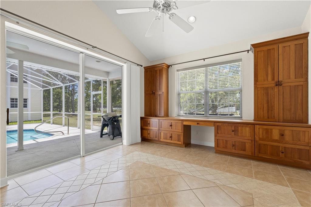 LAS LOMAS - Residential