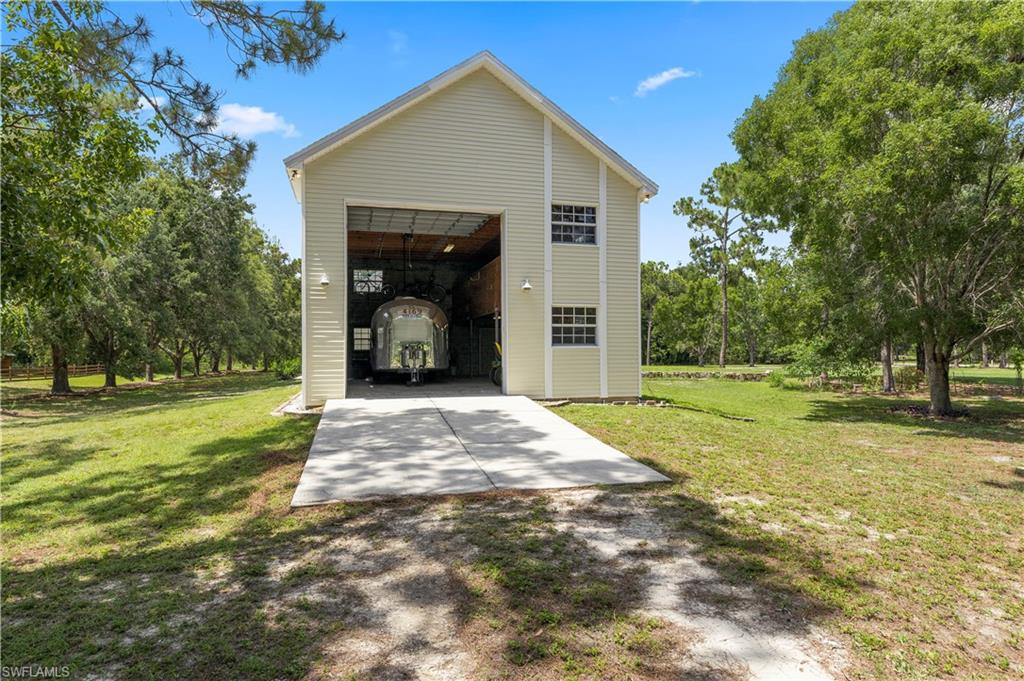 LAS LOMAS - Residential