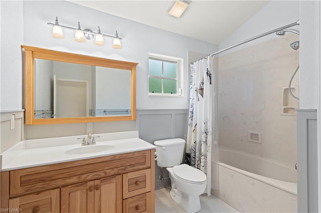 LAS LOMAS - Residential