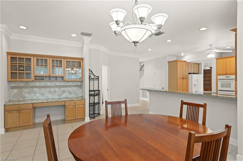 LAS LOMAS - Residential