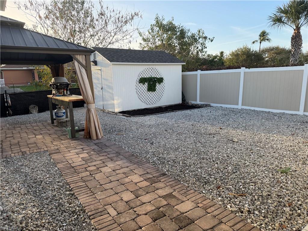 HEITMANS - Residential Lease