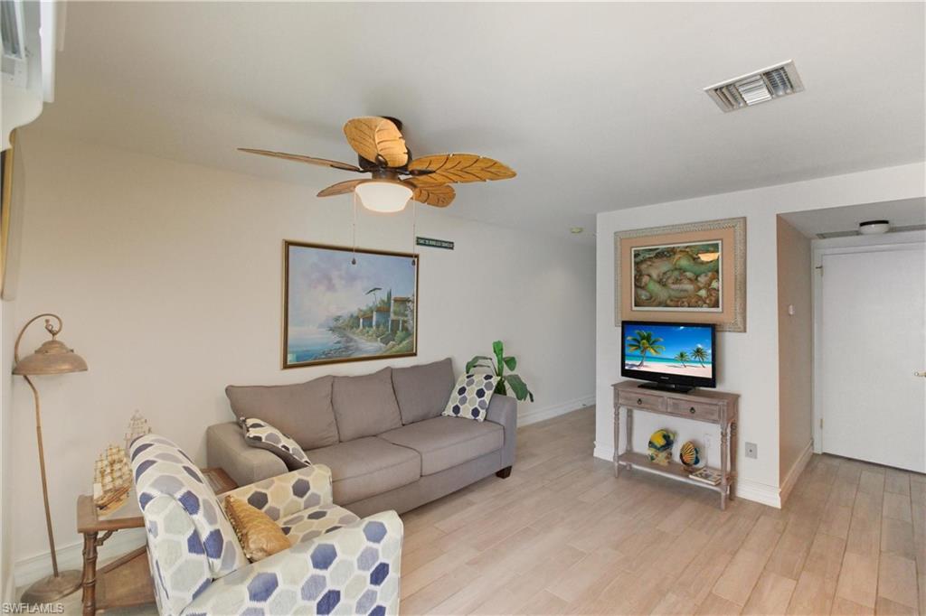 CHARLOTTE SHORES CONDOMINIUM - Residential