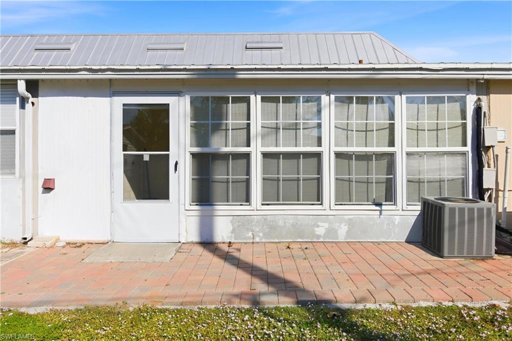 CHARLOTTE SHORES CONDOMINIUM - Residential