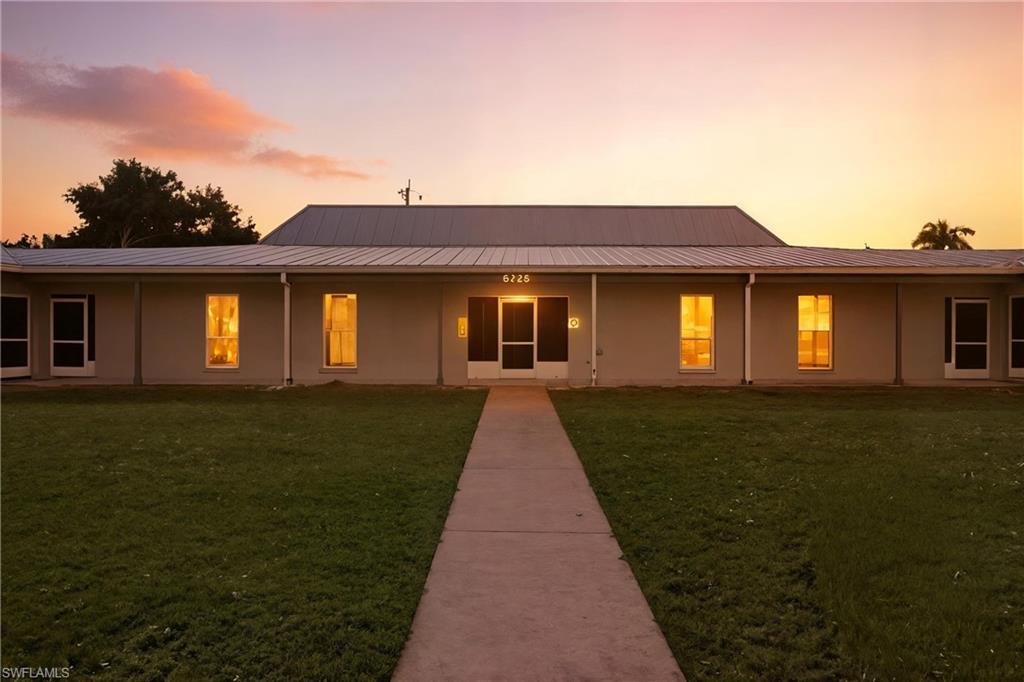 CHARLOTTE SHORES CONDOMINIUM - Residential