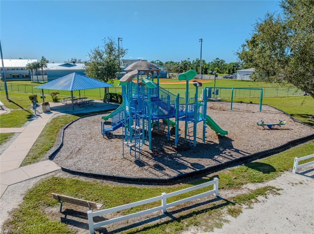 CHARLOTTE SHORES CONDOMINIUM - Residential