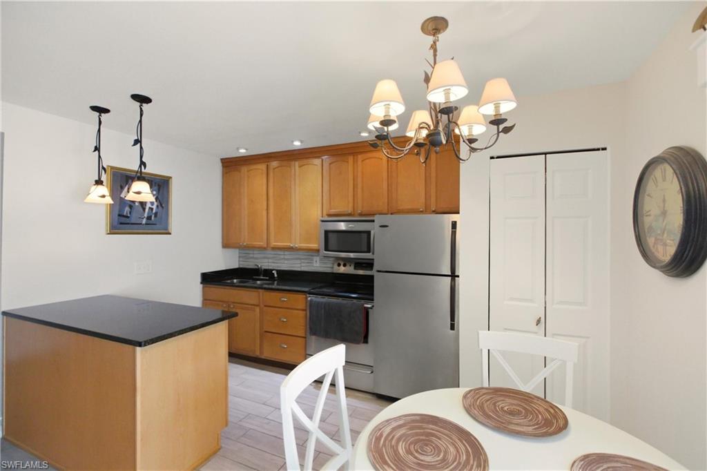 CHARLOTTE SHORES CONDOMINIUM - Residential