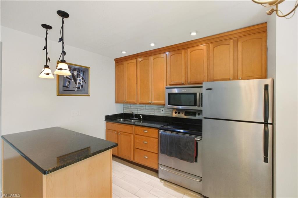 CHARLOTTE SHORES CONDOMINIUM - Residential