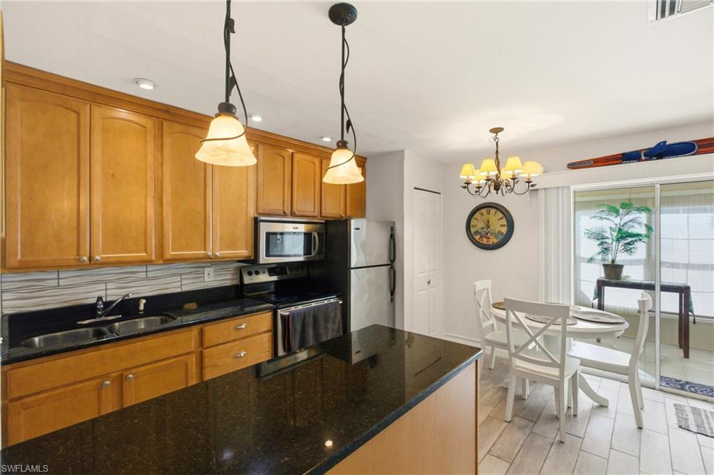 CHARLOTTE SHORES CONDOMINIUM - Residential