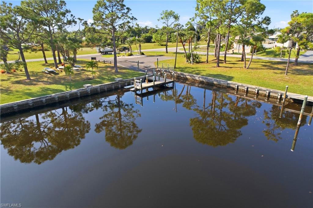 CHARLOTTE SHORES CONDOMINIUM - Residential