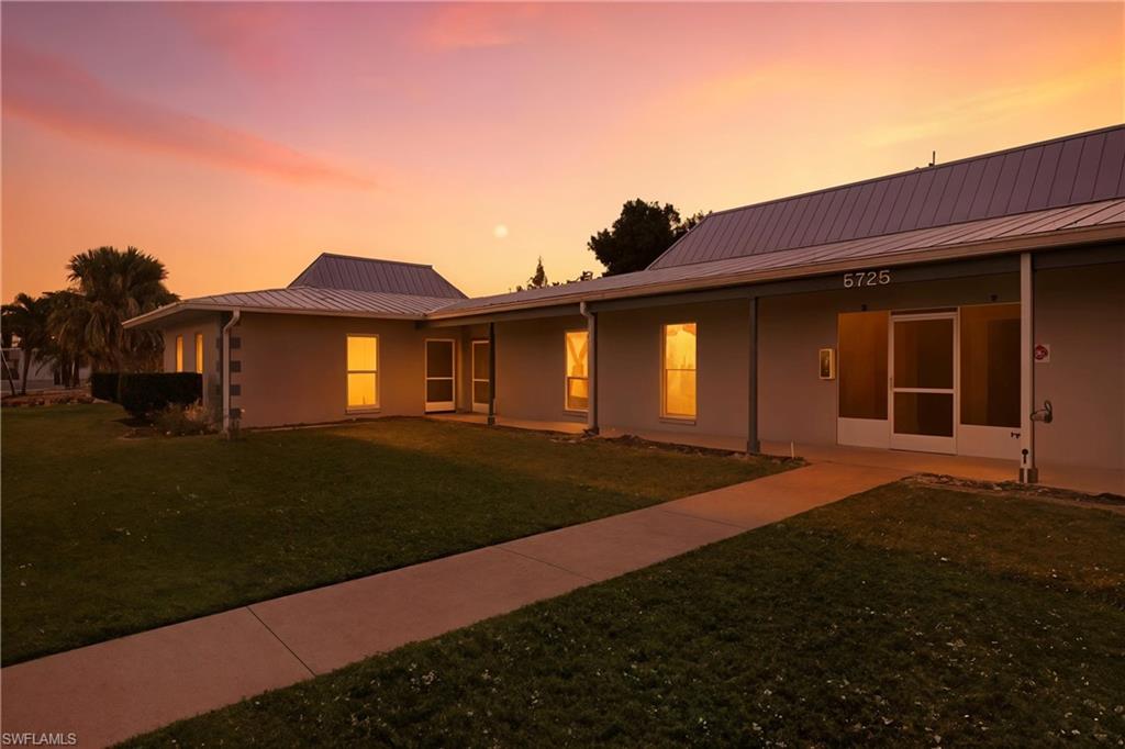 CHARLOTTE SHORES CONDOMINIUM - Residential