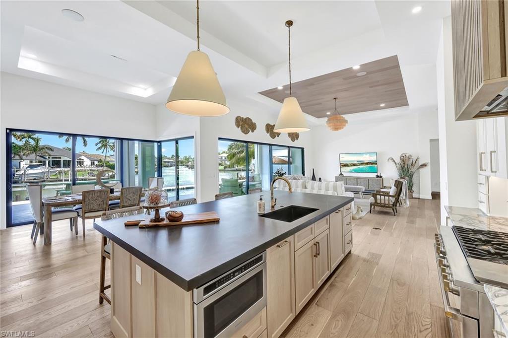 MARCO ISLAND - Residential