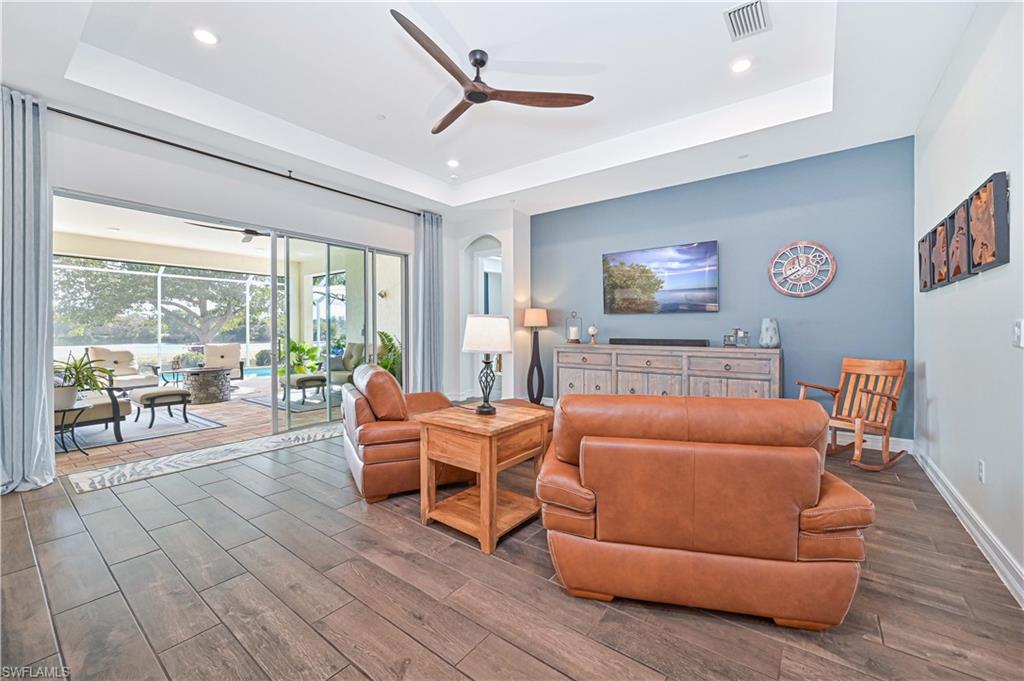 HICKEY CREEKSIDE - Residential