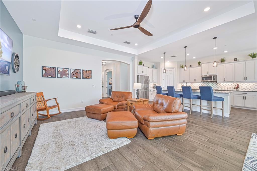 HICKEY CREEKSIDE - Residential