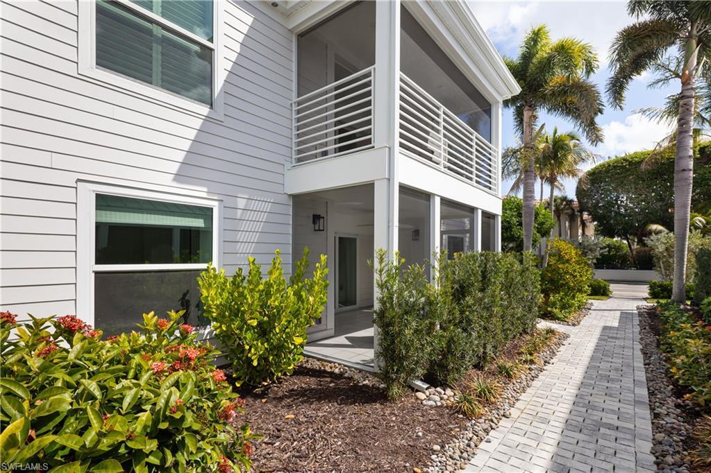 PALM COURT - Residential