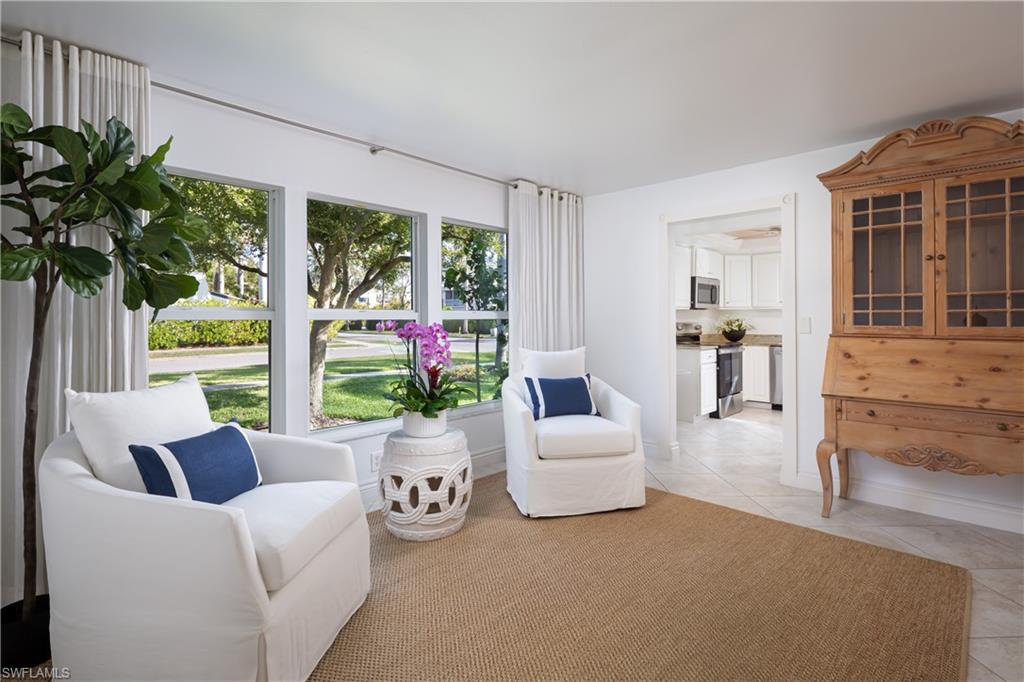 PALM COURT - Residential