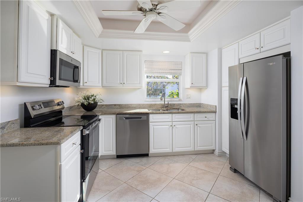 PALM COURT - Residential