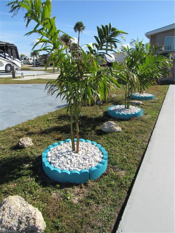 PALMETTO PALMS R V - Land