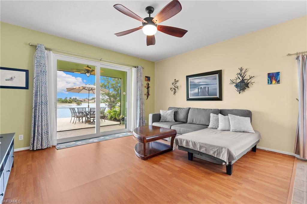 VALENCIA LAKES - Residential