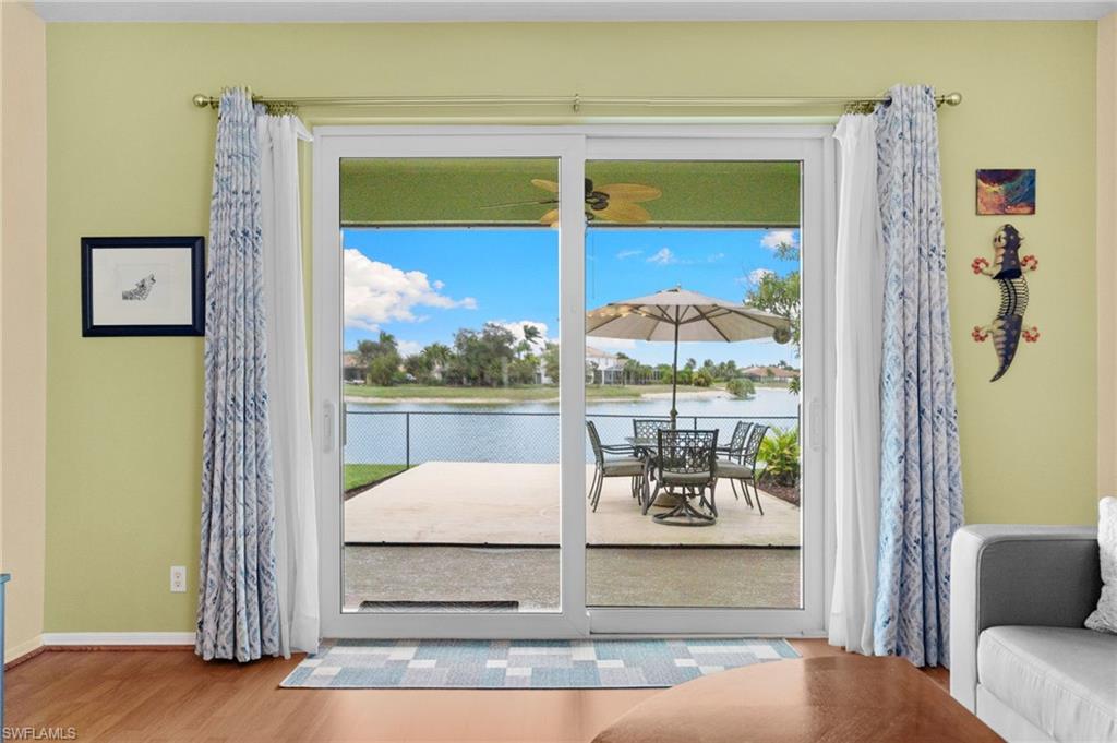 VALENCIA LAKES - Residential