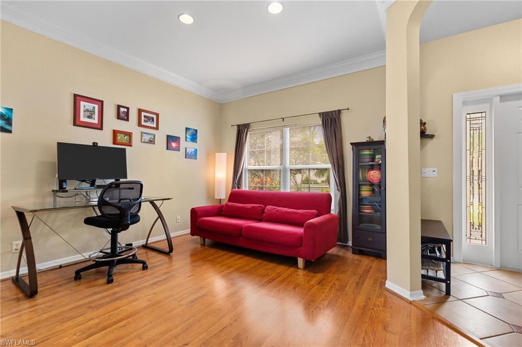 VALENCIA LAKES - Residential