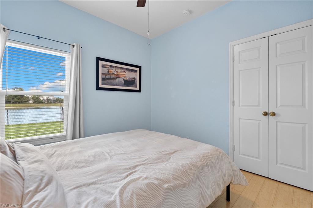 VALENCIA LAKES - Residential