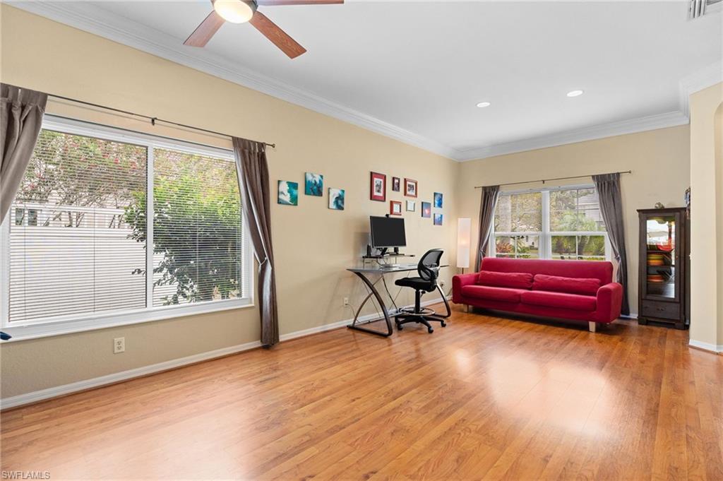 VALENCIA LAKES - Residential