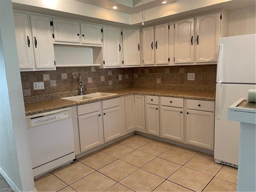 SAN CARLOS PARK - Residential