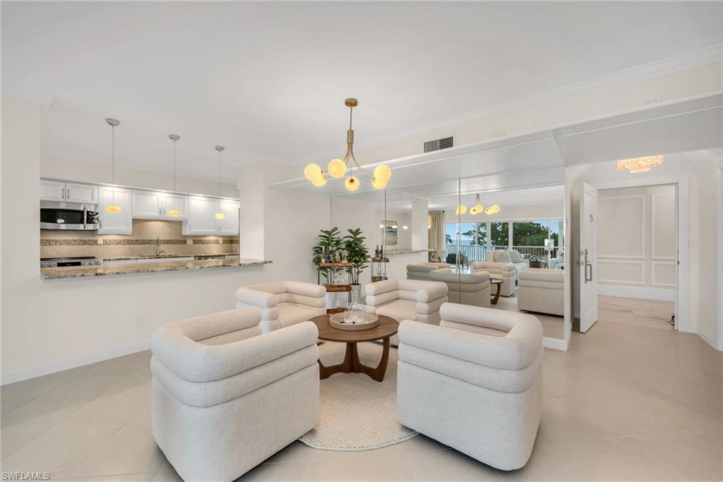 3401 Gulf Shore BLVD N 205