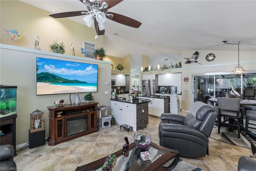 FAIRWAY ISLES - Residential