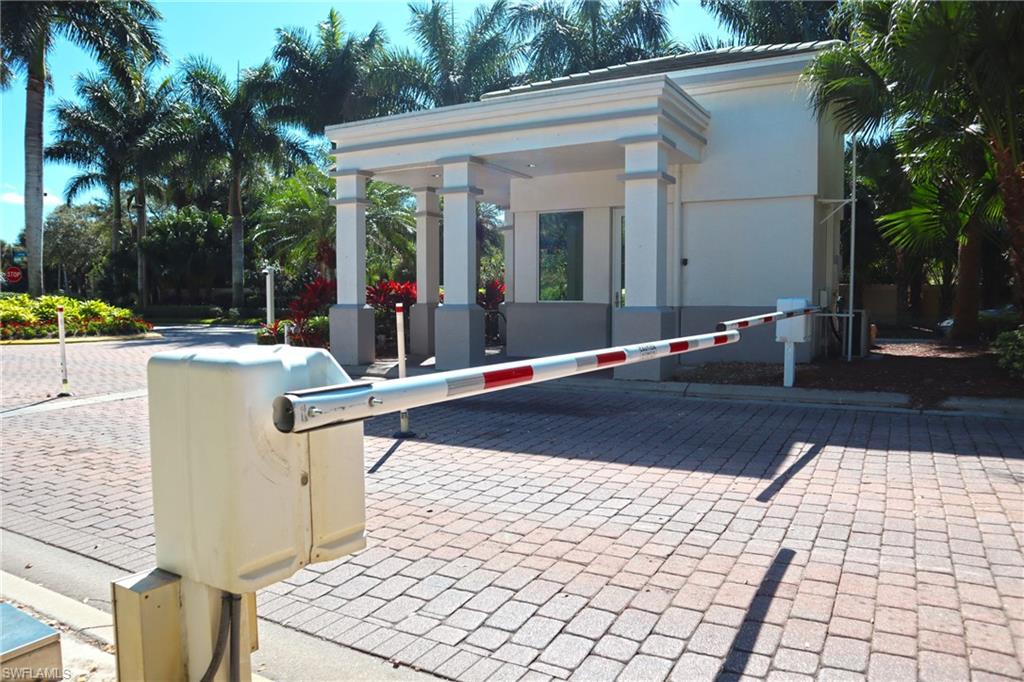 FAIRWAY ISLES - Residential