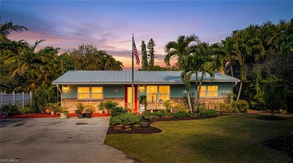 Photo of 27101/111 Orange Court DR, BONITA SPRINGS, FL 34135 (MLS # 226004113)