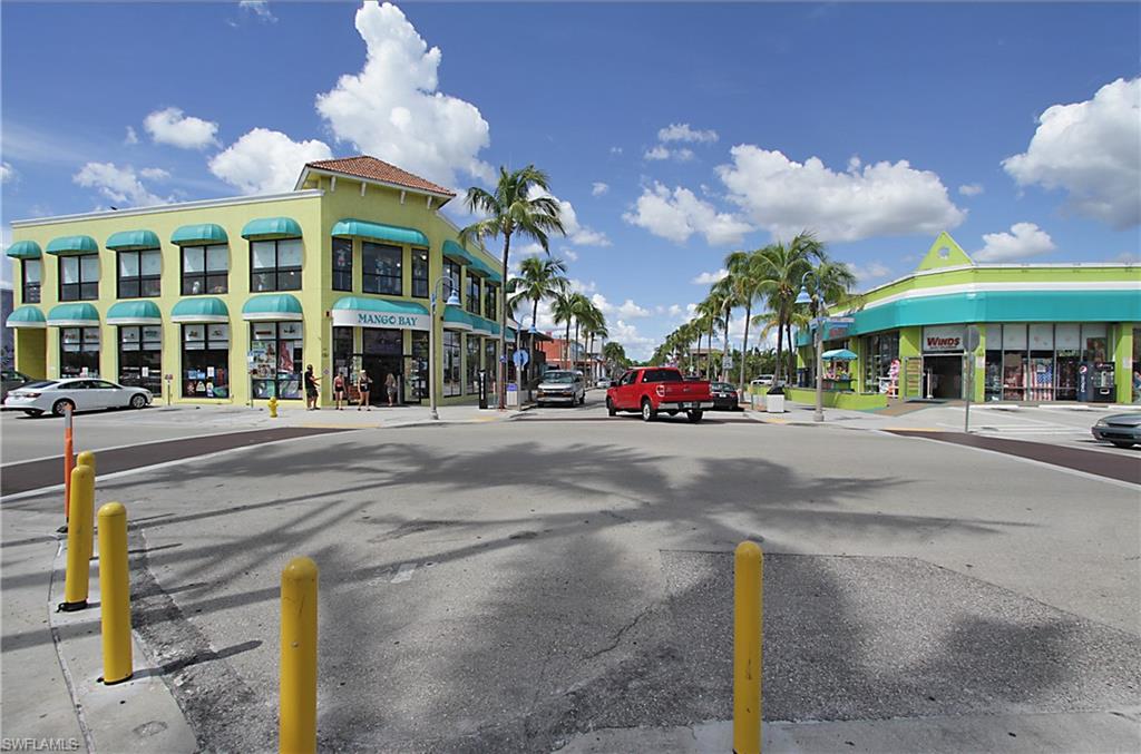 CRECIENTE CONDO NORTH - Residential