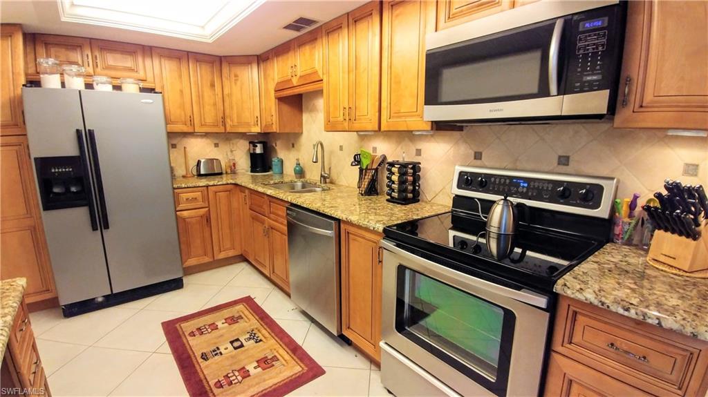 CRECIENTE CONDO NORTH - Residential