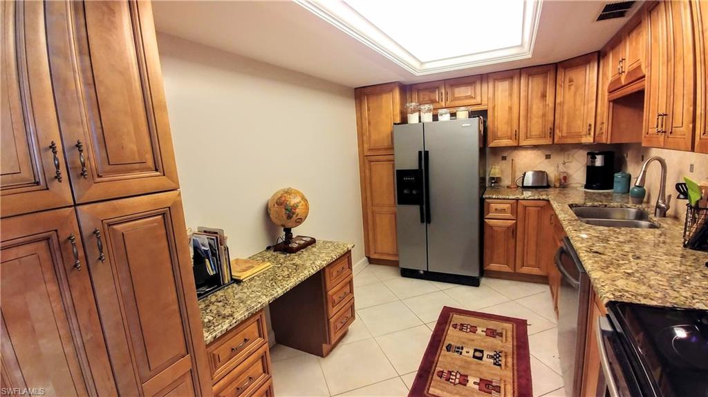 CRECIENTE CONDO NORTH - Residential