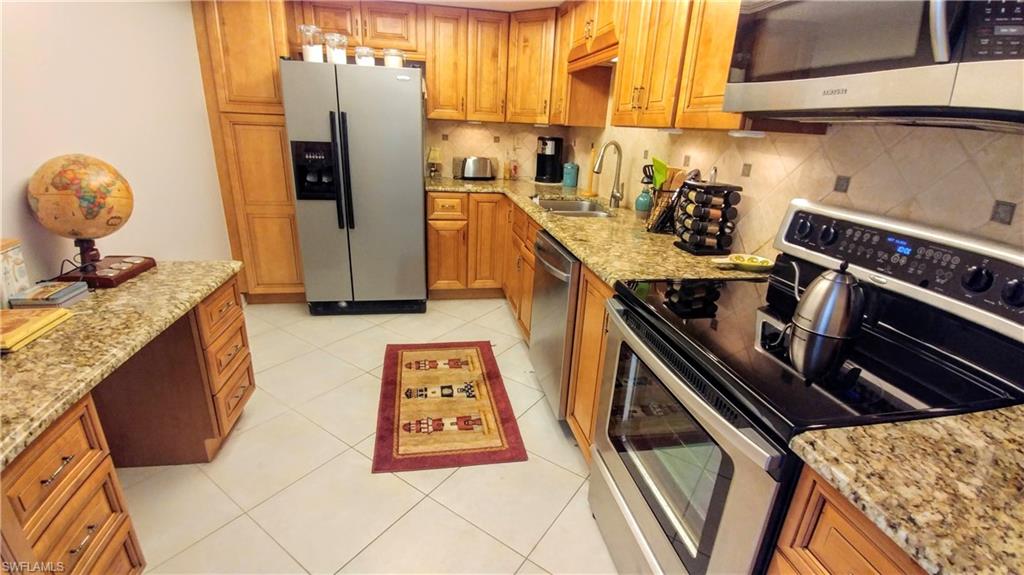 CRECIENTE CONDO NORTH - Residential