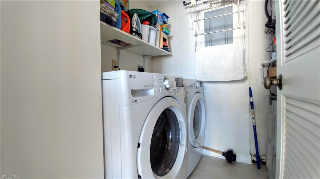 CRECIENTE CONDO NORTH - Residential