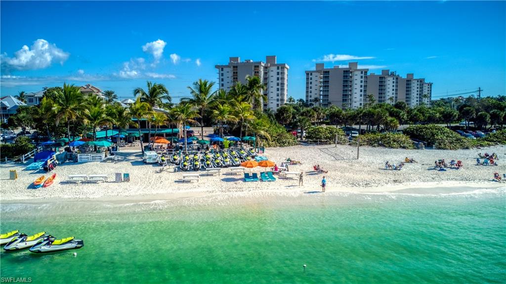 BEACH AND TENNIS CLUB - Residential