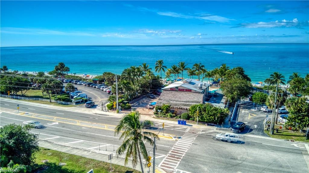 BEACH AND TENNIS CLUB - Residential