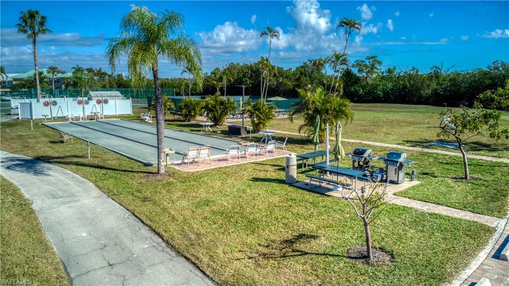 BEACH AND TENNIS CLUB - Residential