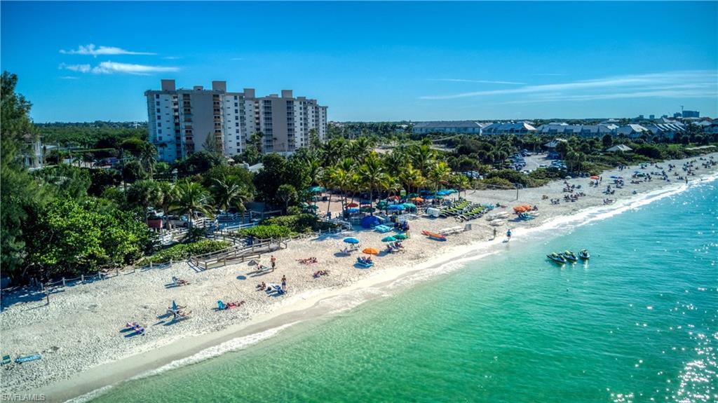 BEACH AND TENNIS CLUB - Residential