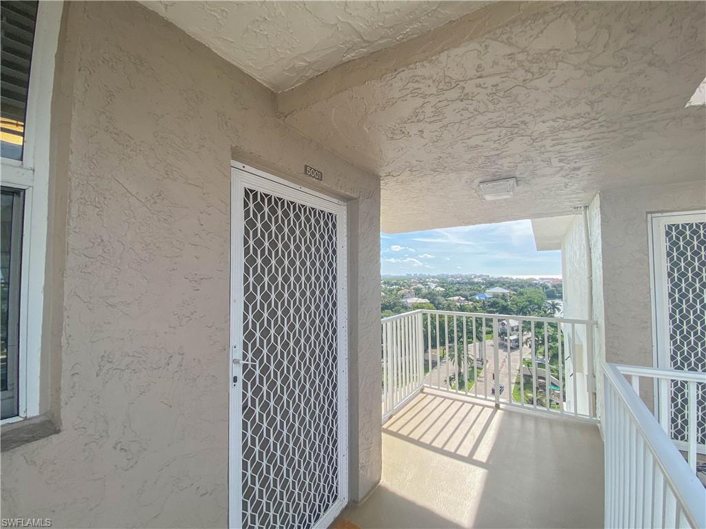 BEACH AND TENNIS CLUB - Residential